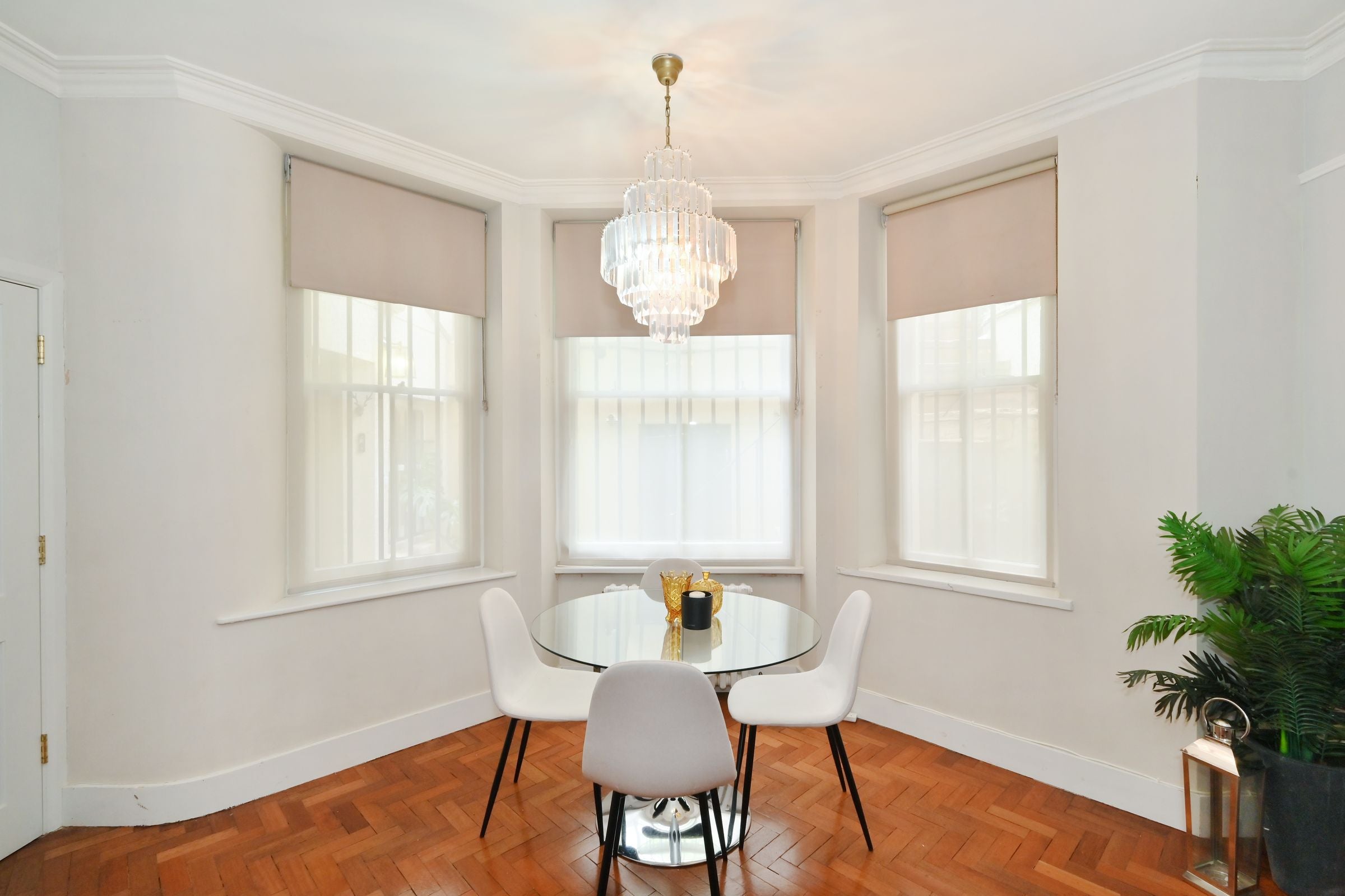 Flat Stanhope Gardens in Greater London