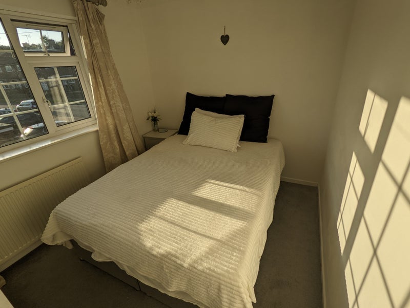 Room Worcester Road in Crawley