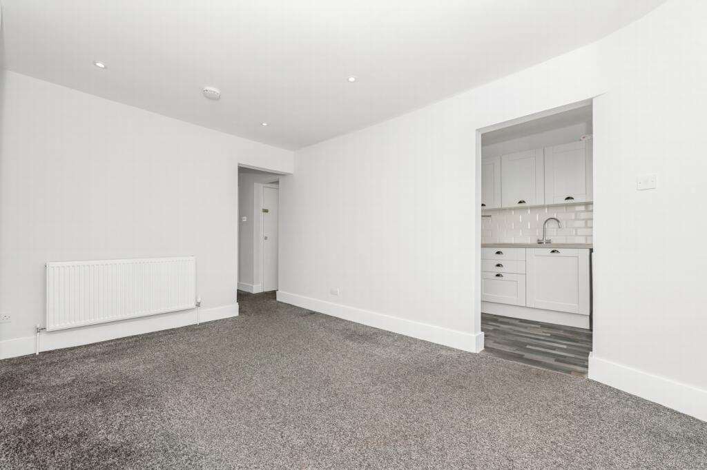 Flat Oakfield Road in Greater London