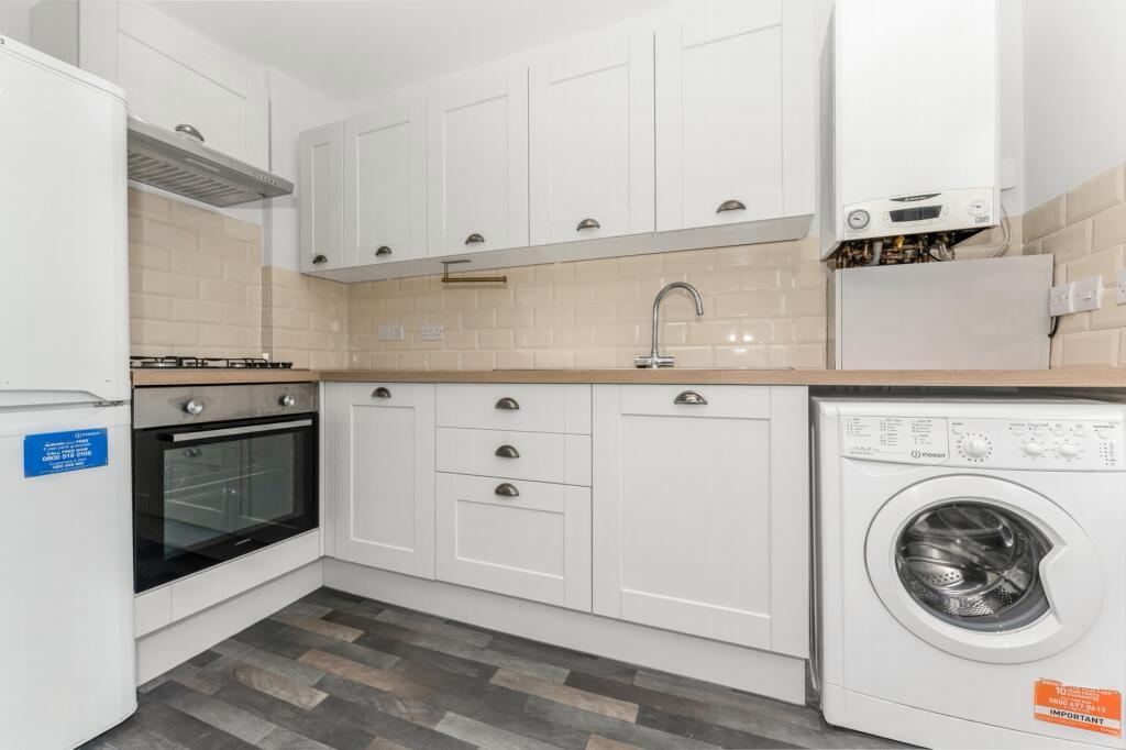 Flat Oakfield Road in Greater London