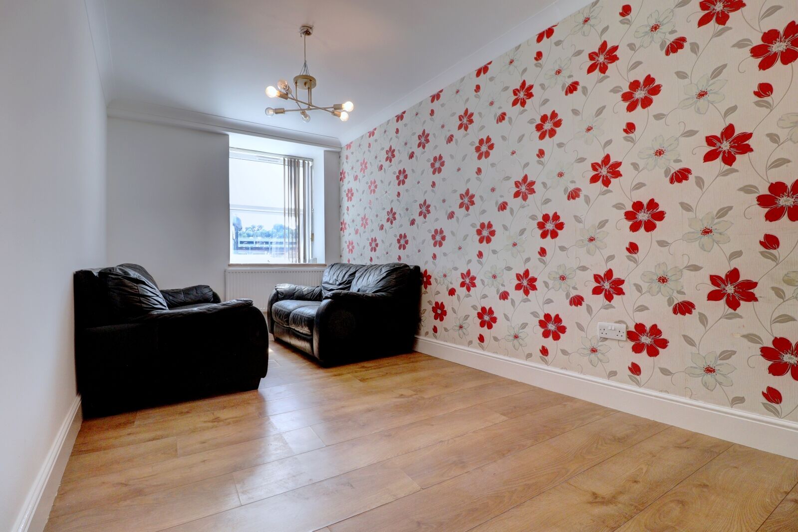 Flat Oxford Street in High Wycombe
