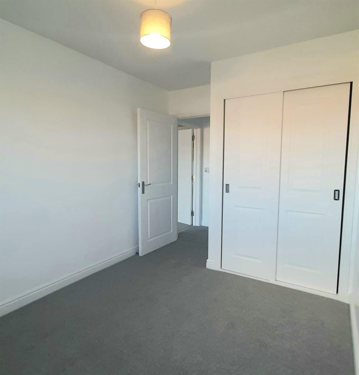 Flat South Terrace in Witham Town