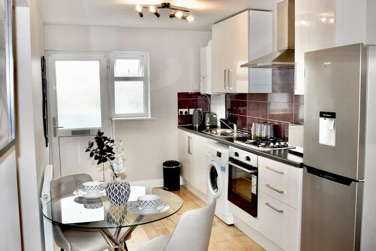 Flat Blandford Road in Reading
