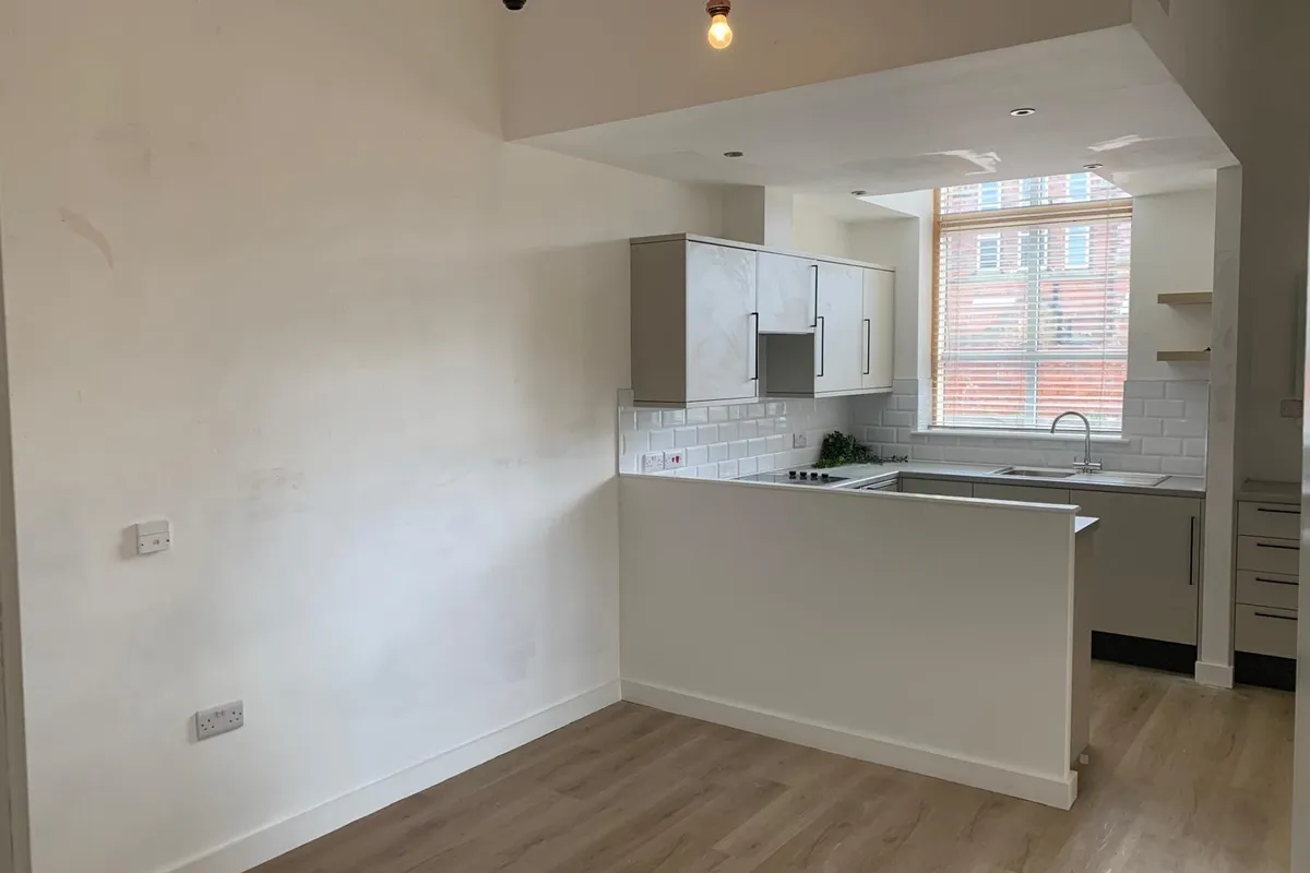 Flat Camlough Walk in Chesterfield