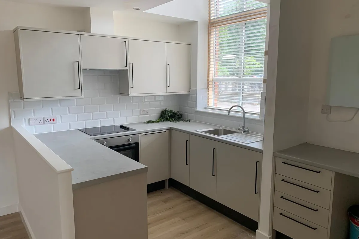 Flat Camlough Walk in Chesterfield