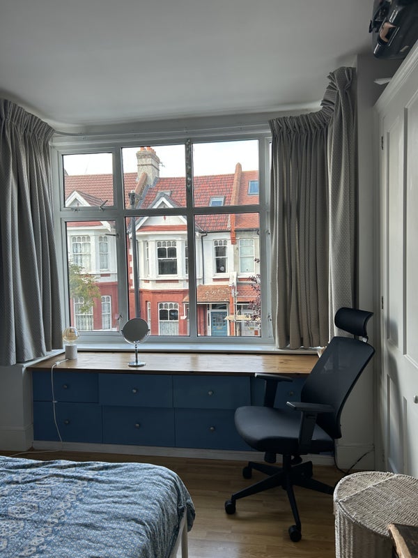 Room Claverdale Road in Greater London