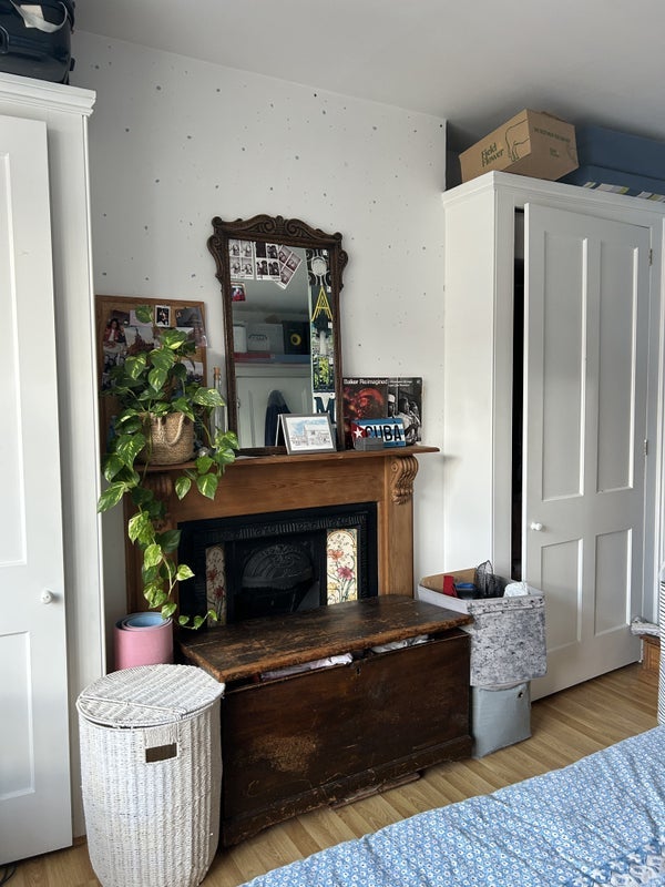 Room Claverdale Road in Greater London