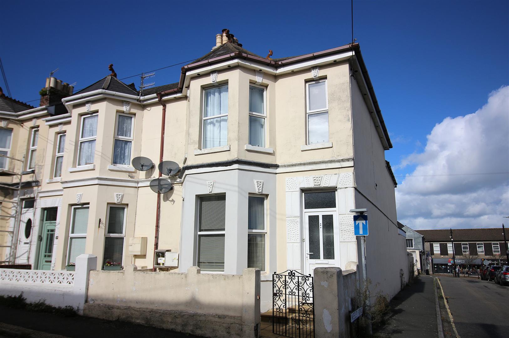 Flat Victoria Road in Saltash