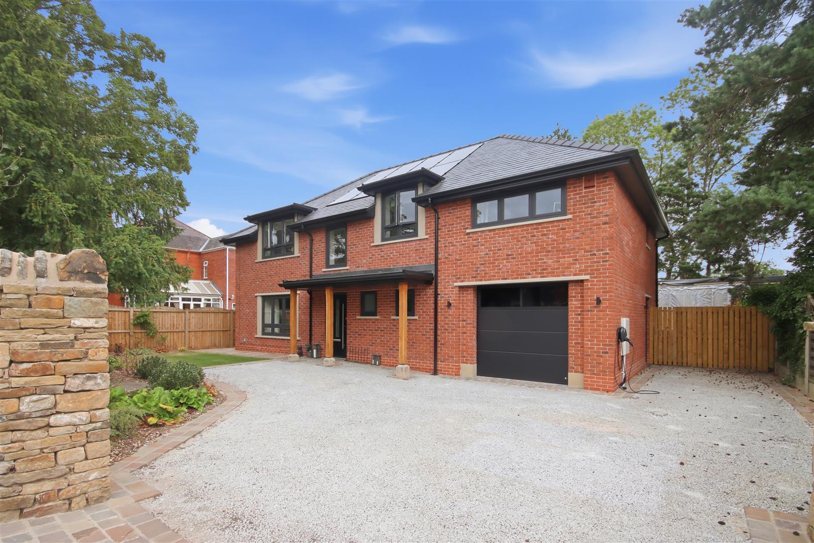 House Rye Flatt Lane in Chesterfield