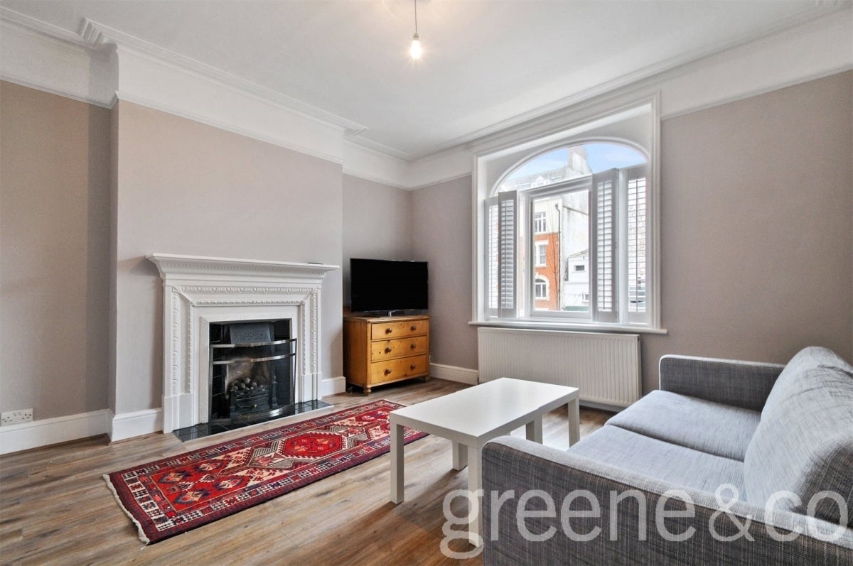 Flat Widley Road in City of Westminster