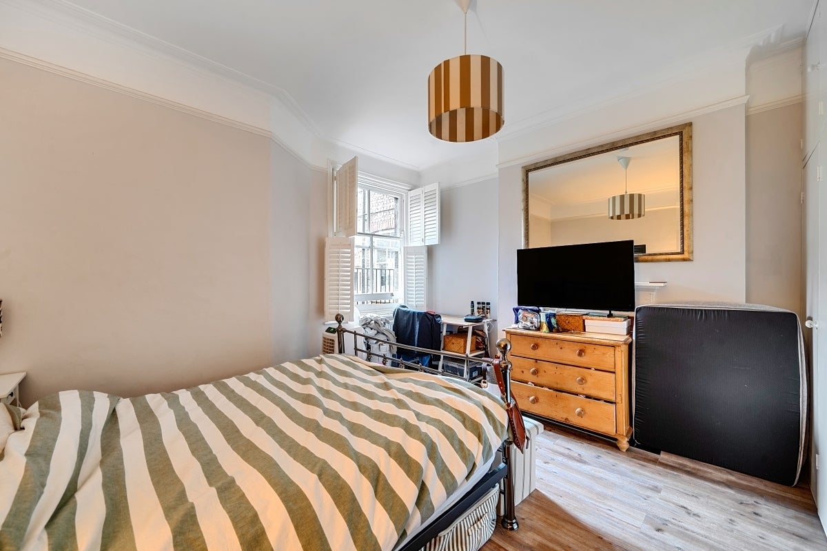 Flat Widley Road in City of Westminster