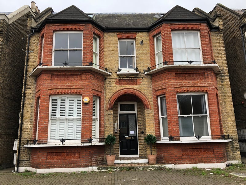 Flat Longley Road in Greater London