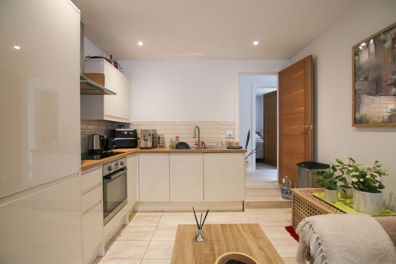 Flat London Road in Wokingham