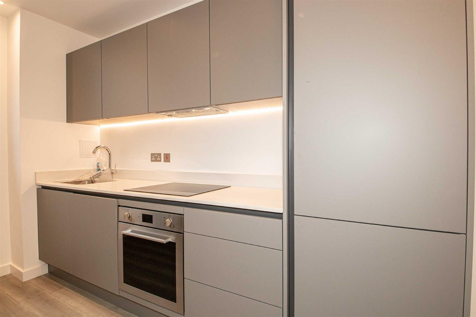 Flat Capital Drive in Milton Keynes