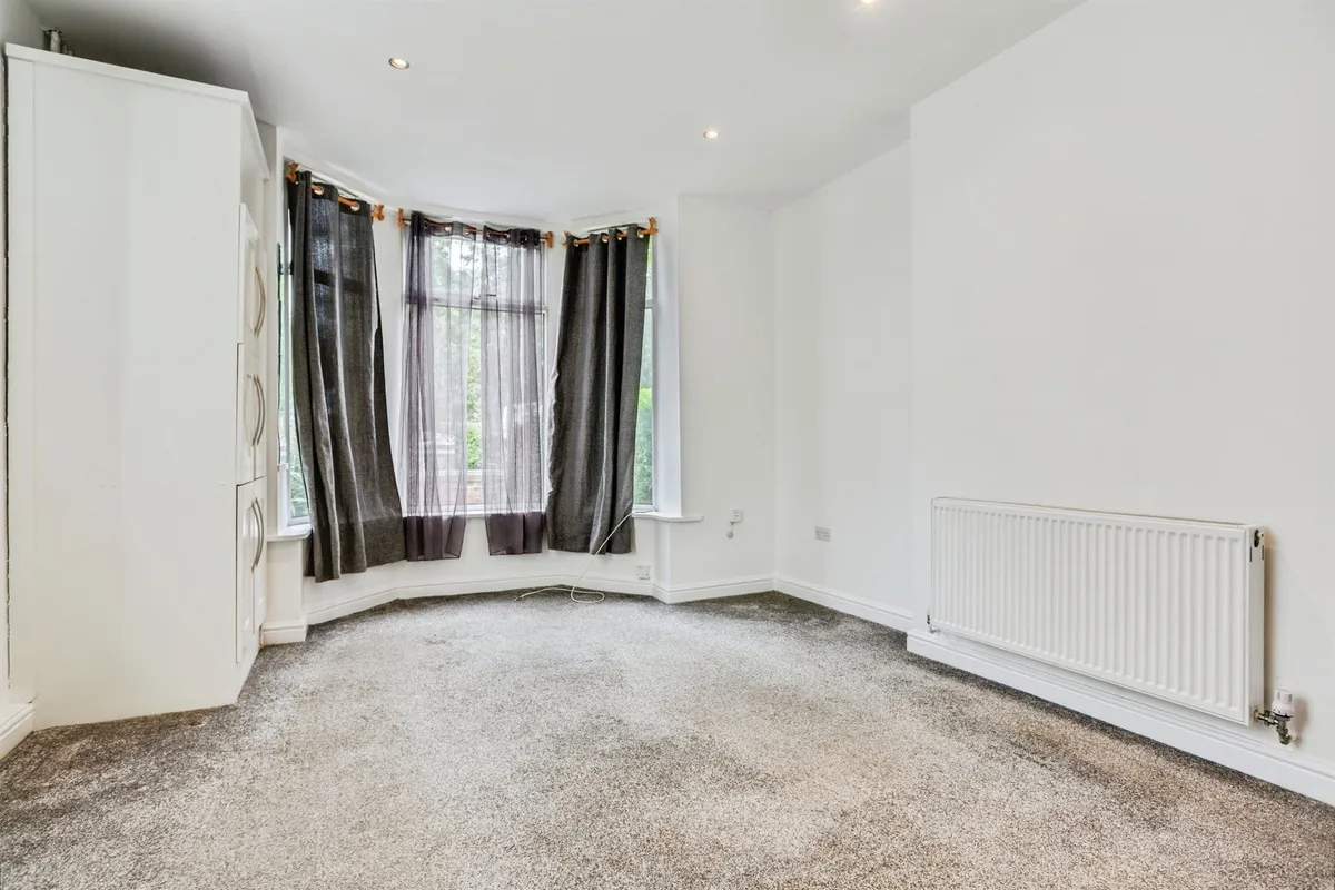 Flat Cyprus Street in Wakefield