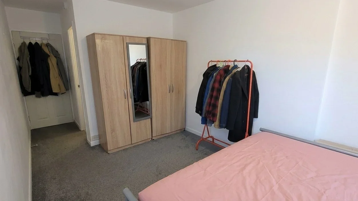 Flat Waterford Road in Greater London