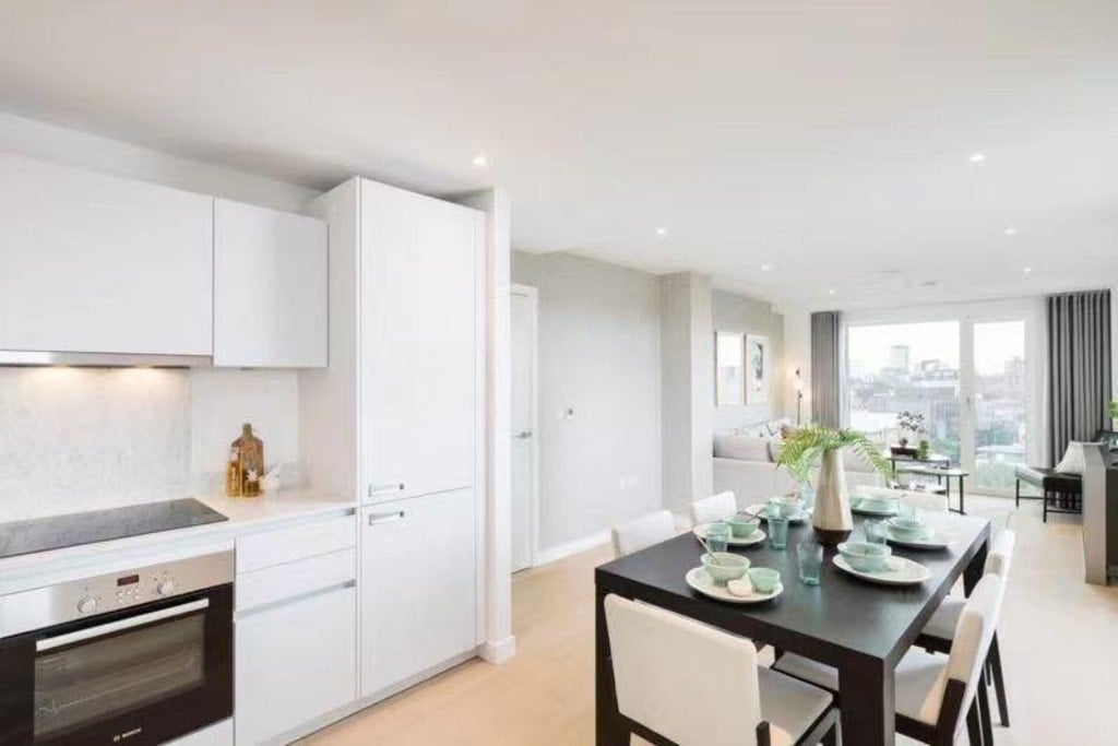 Flat Pentonville Road in Greater London