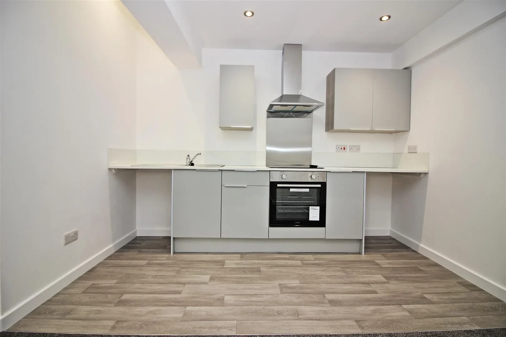 Flat Brookhill Street in Nottingham