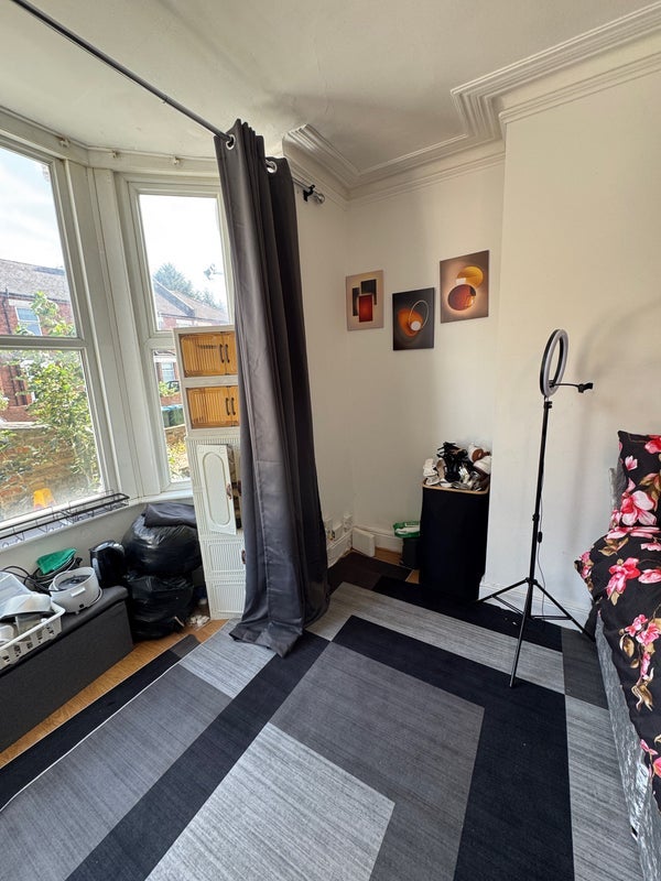 Room Herbert Road in Greater London
