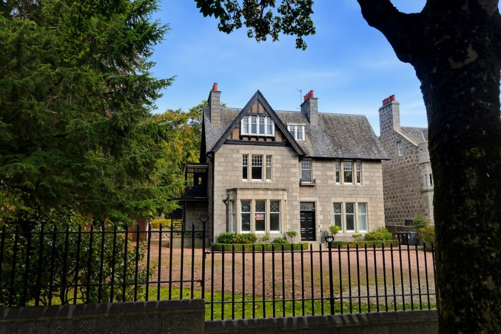 Flat Rubislaw Den South in Aberdeen City