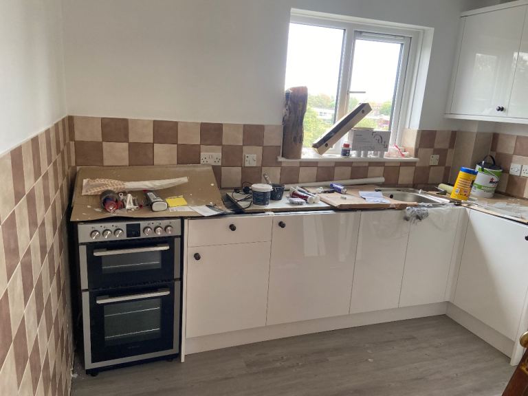Flat Halifield Drive in Greater London