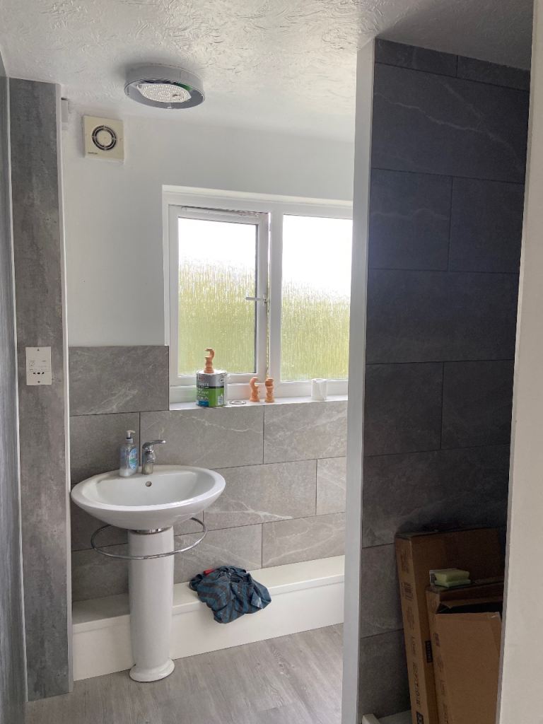 Flat Halifield Drive in Greater London