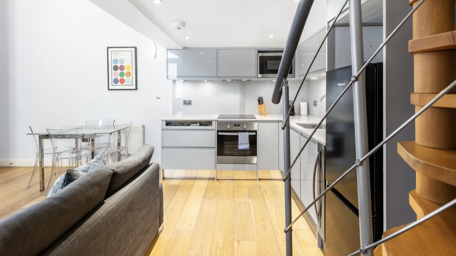 Flat Queensberry Mews West in Greater London