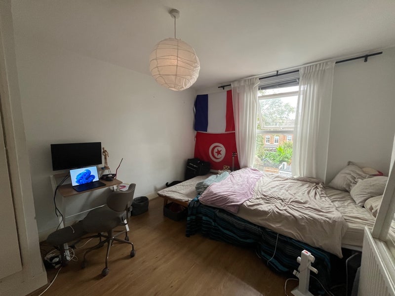 Room Denver Road in Greater London