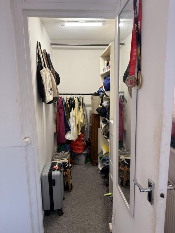 Room Martlesham Walk in Manchester