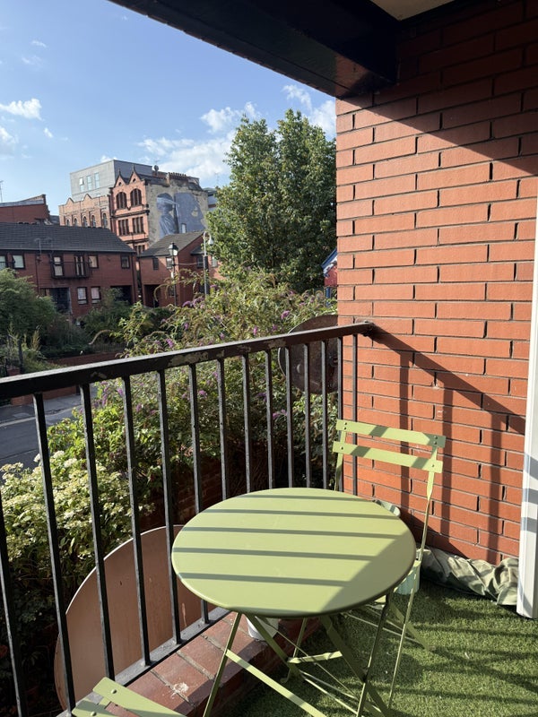 Room Martlesham Walk in Manchester
