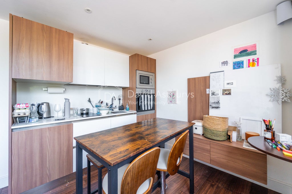 Flat Swiss Terrace in Greater London