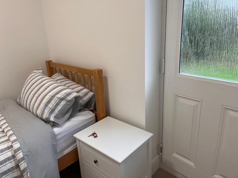 Room Birch Avenue in Winwick
