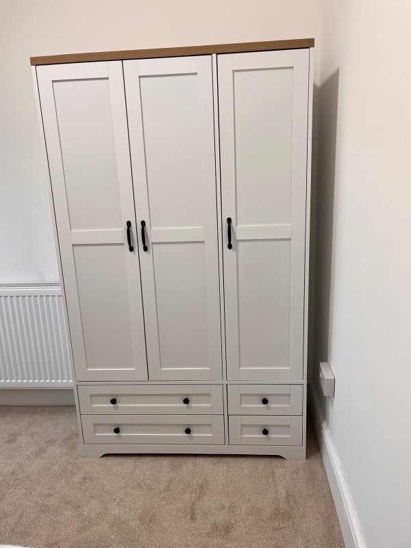 Room Birch Avenue in Winwick