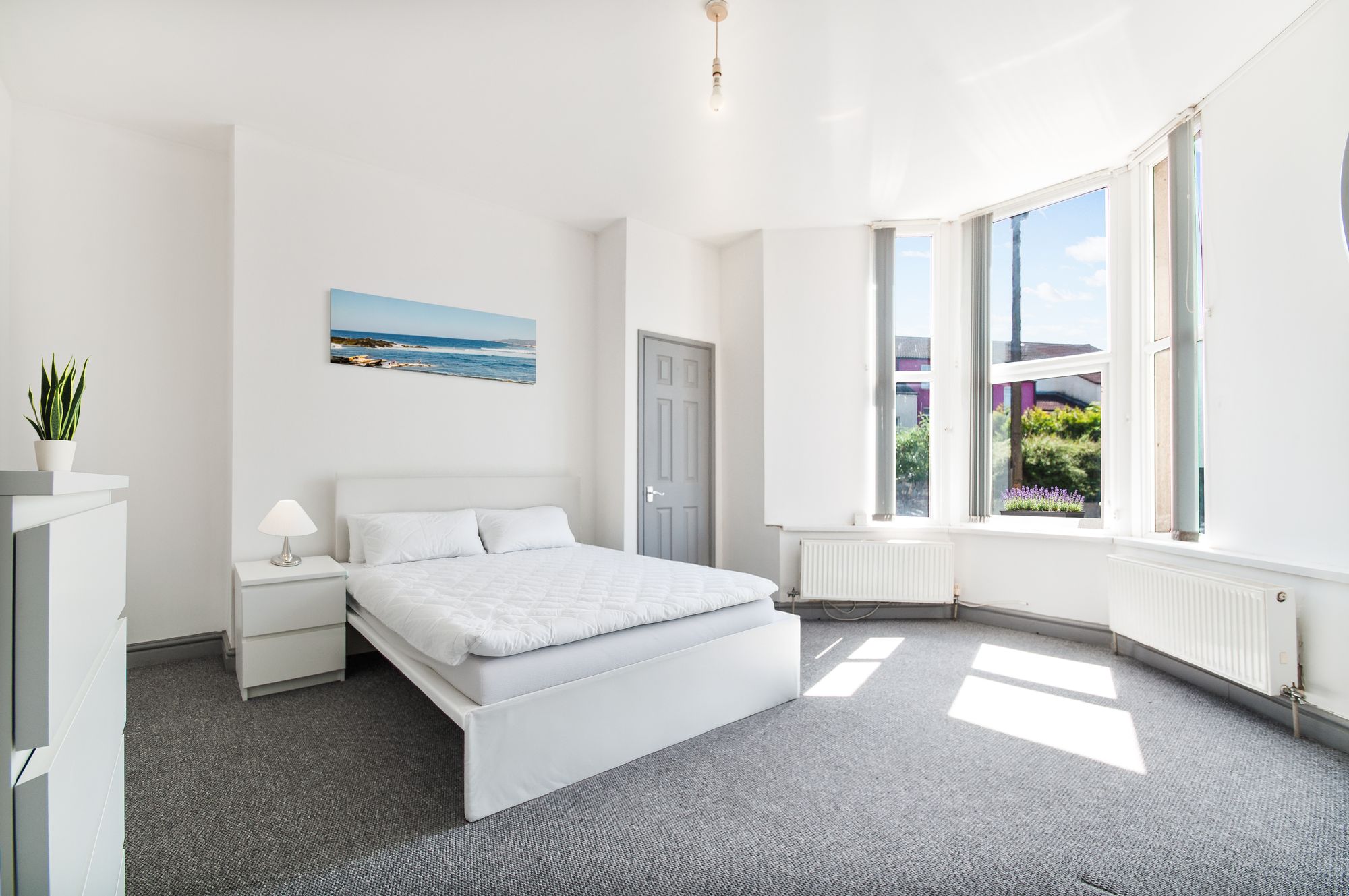 Room York Place in Newport