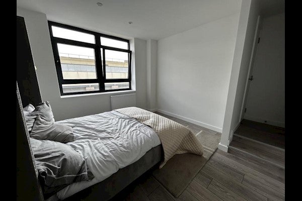 Flat Alma Street in Luton