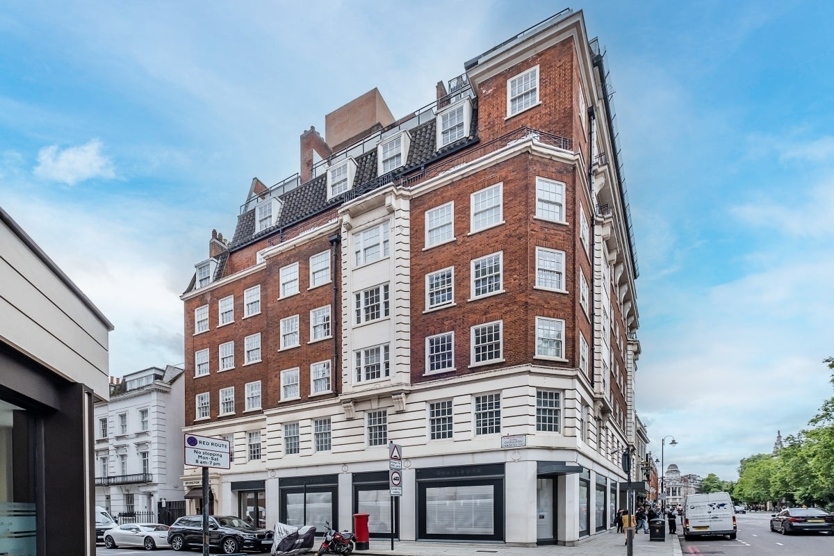 Flat Brompton Road in Greater London