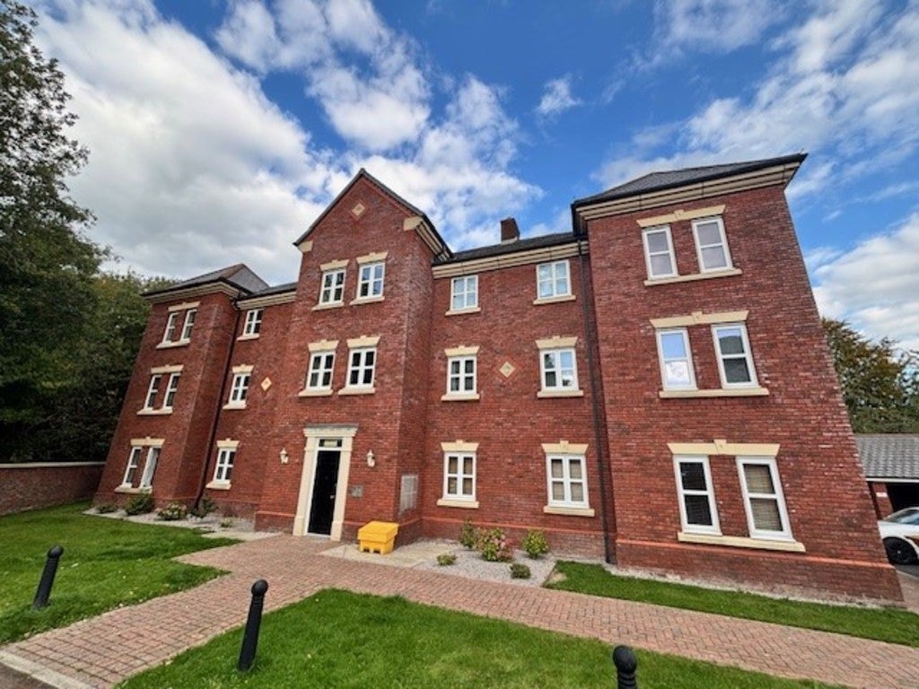 Flat Ladybank Avenue in Preston