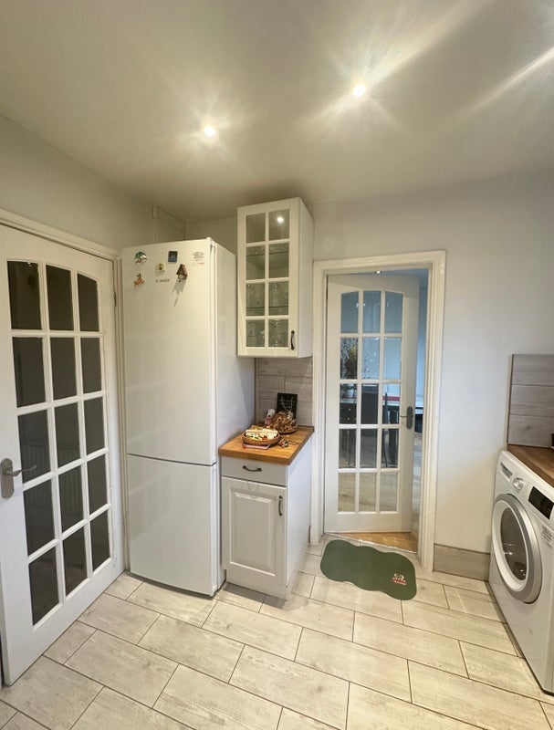 Room Homestead Way in Greater London