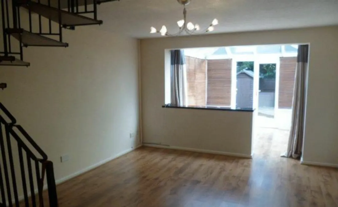 House Open Hearth Close in Pontypool