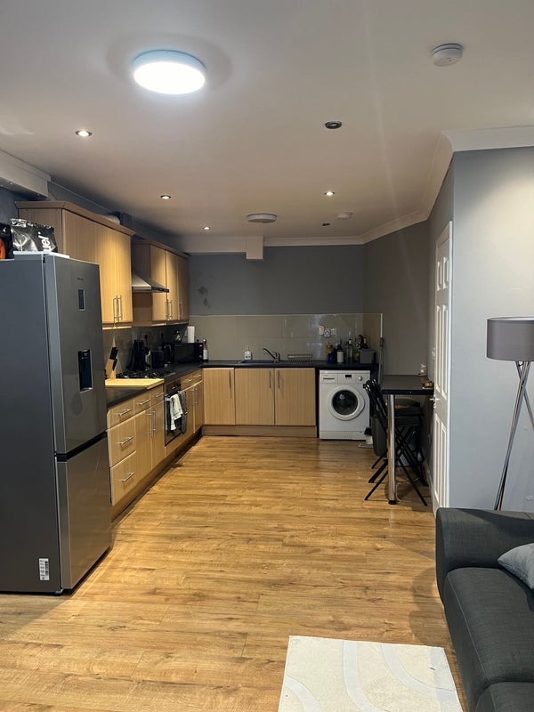 Room York Road in Greater London