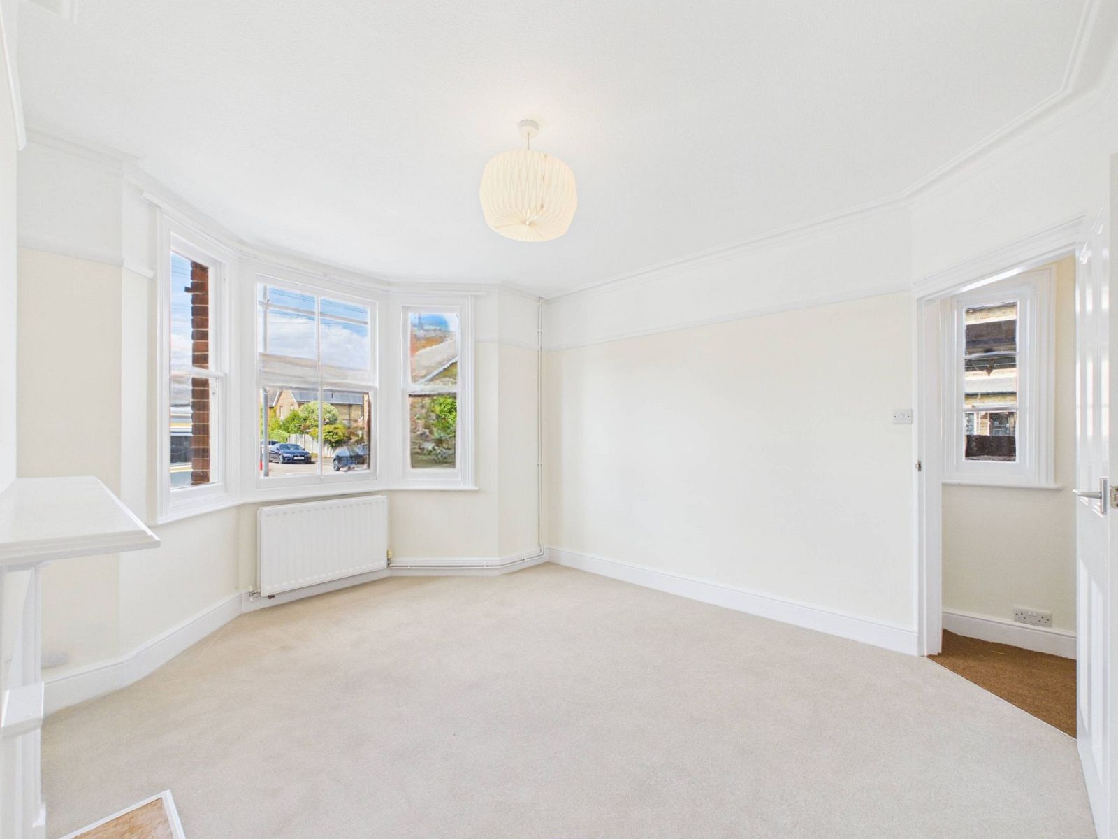 House Egmont Avenue in Greater London