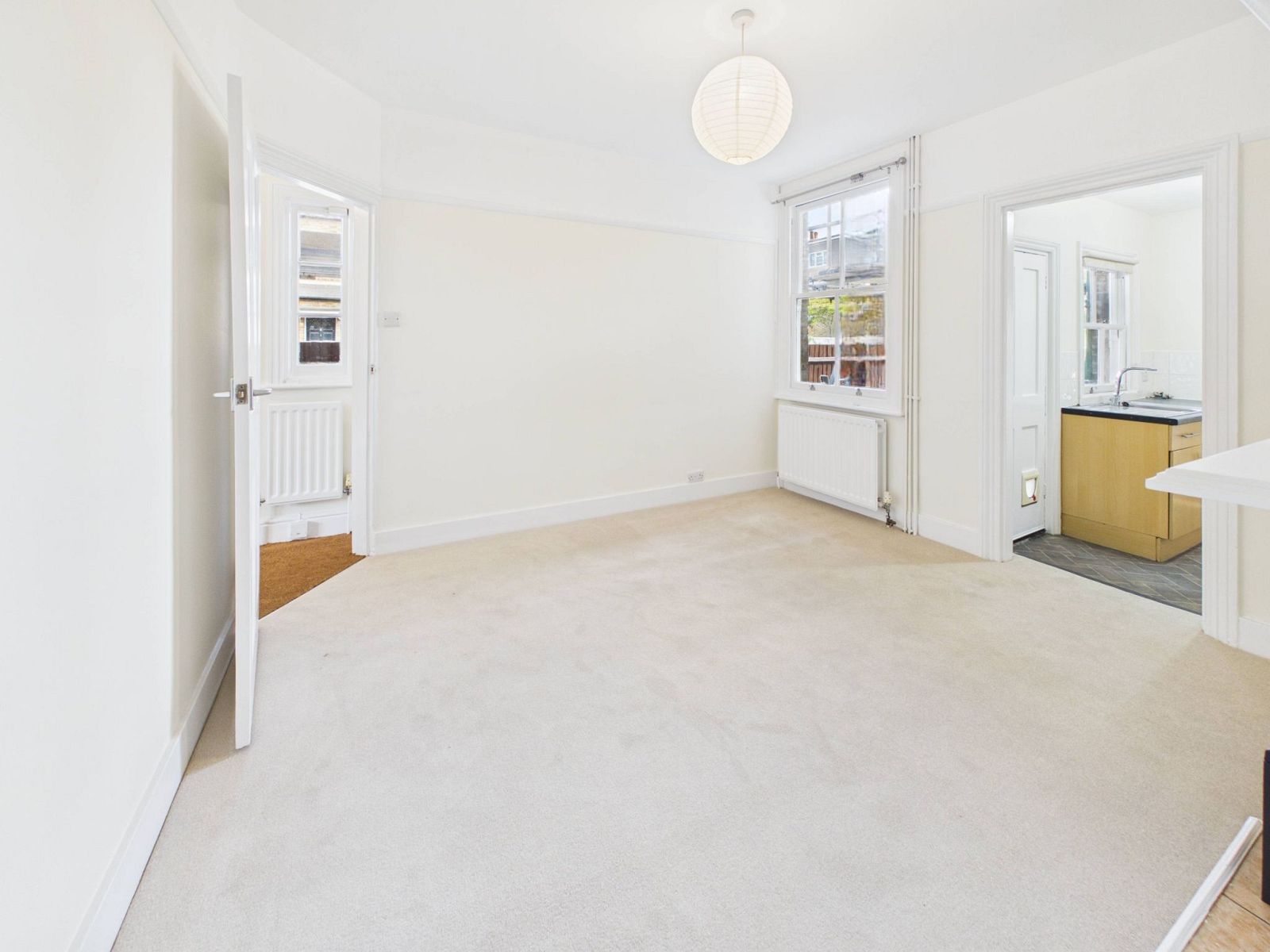 House Egmont Avenue in Greater London
