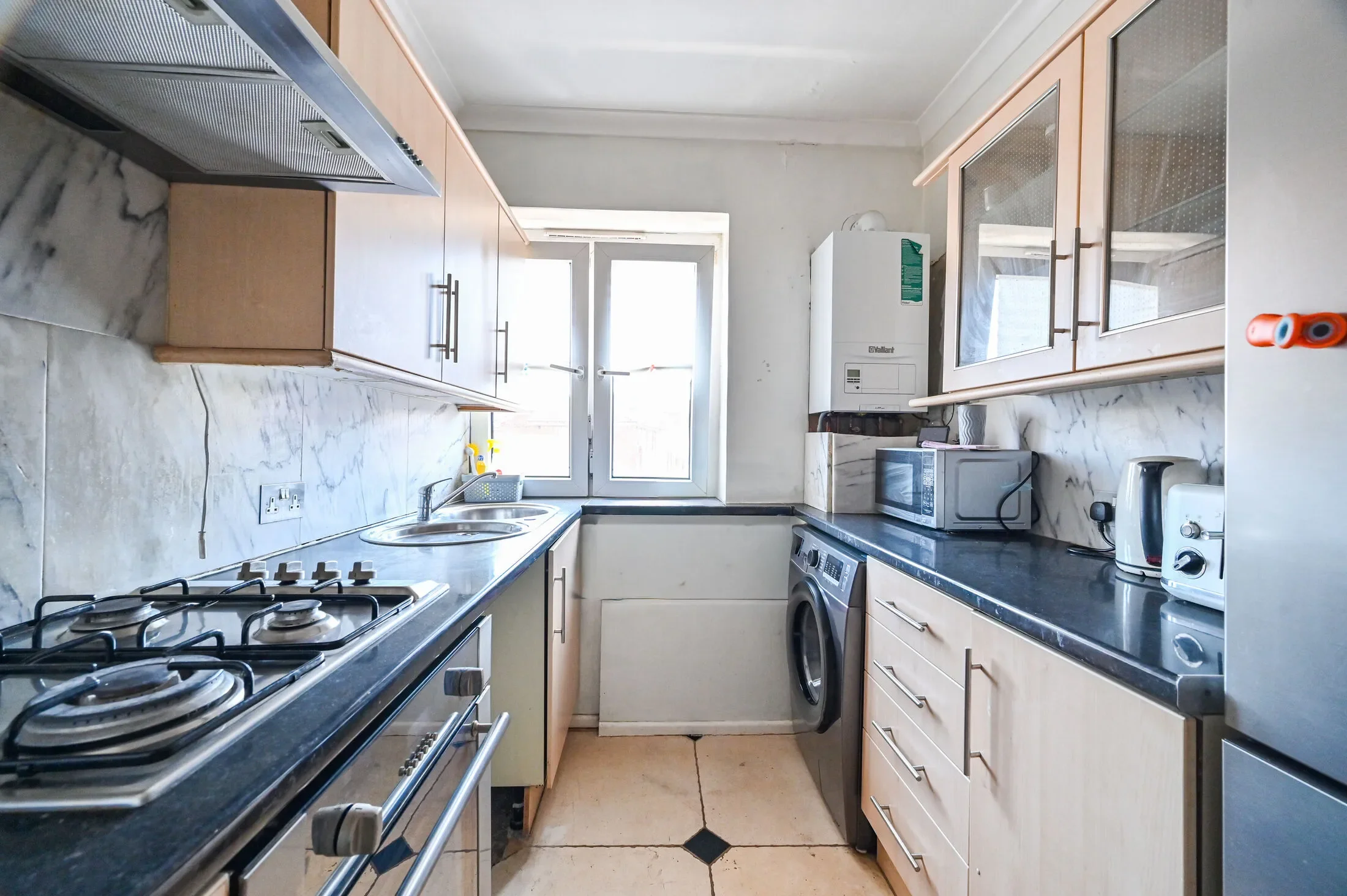 Flat Druid Street in Greater London