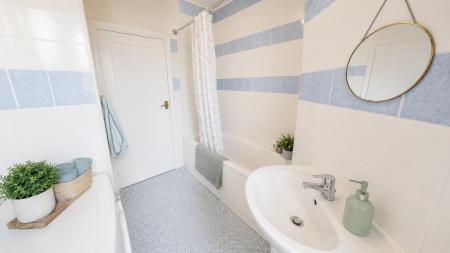 Flat Somerhill Avenue in Hove