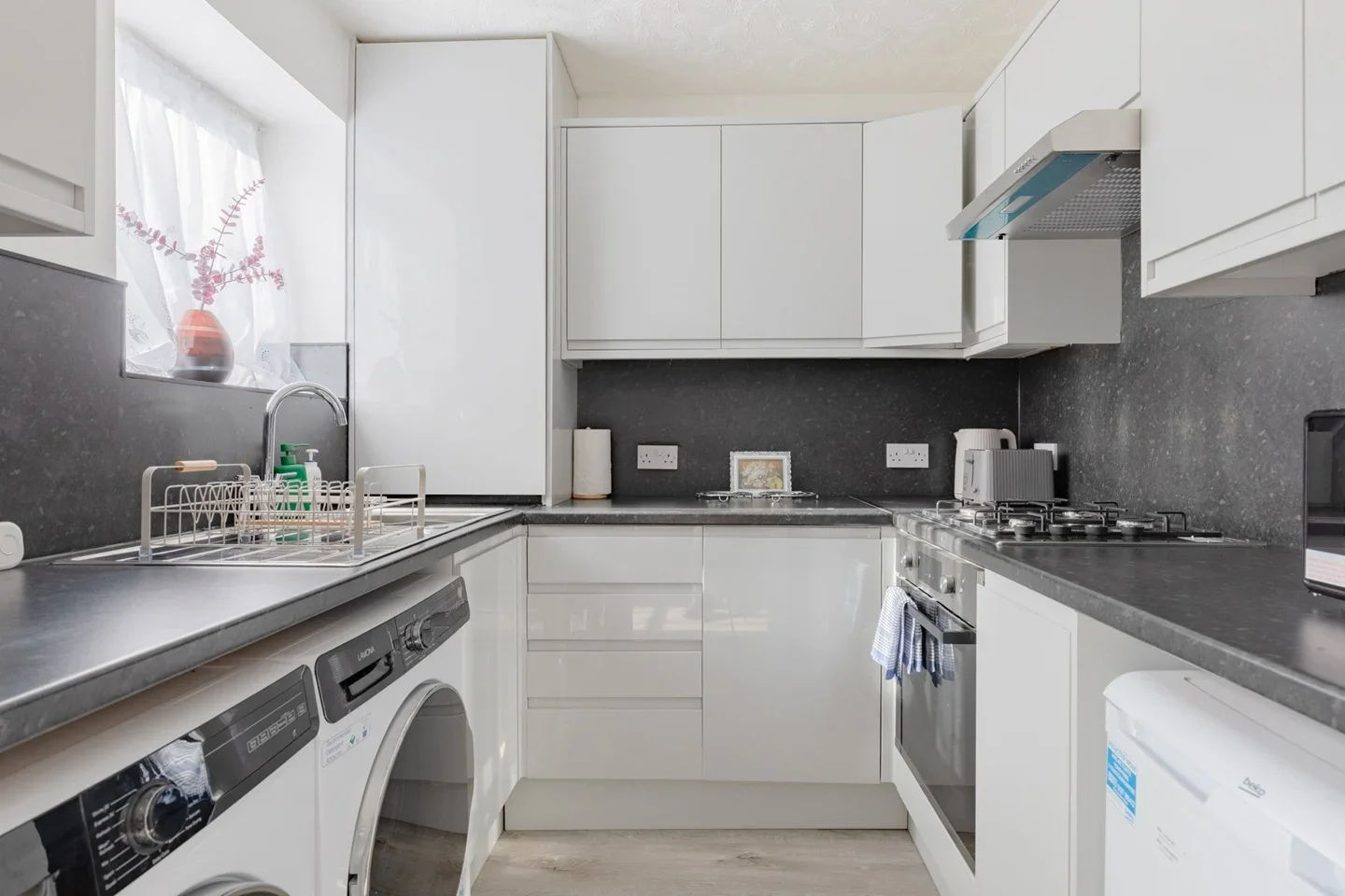 Flat Wesley Avenue in Greater London