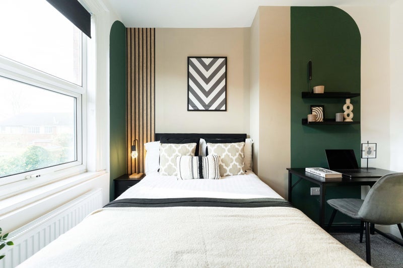 Room Stanmore Street in Leeds