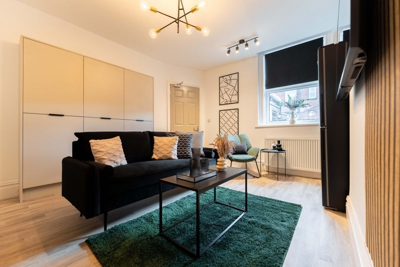 Room Stanmore Street in Leeds