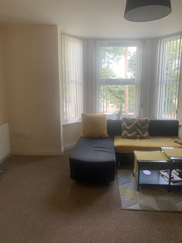 Room Knyveton Road in Bournemouth