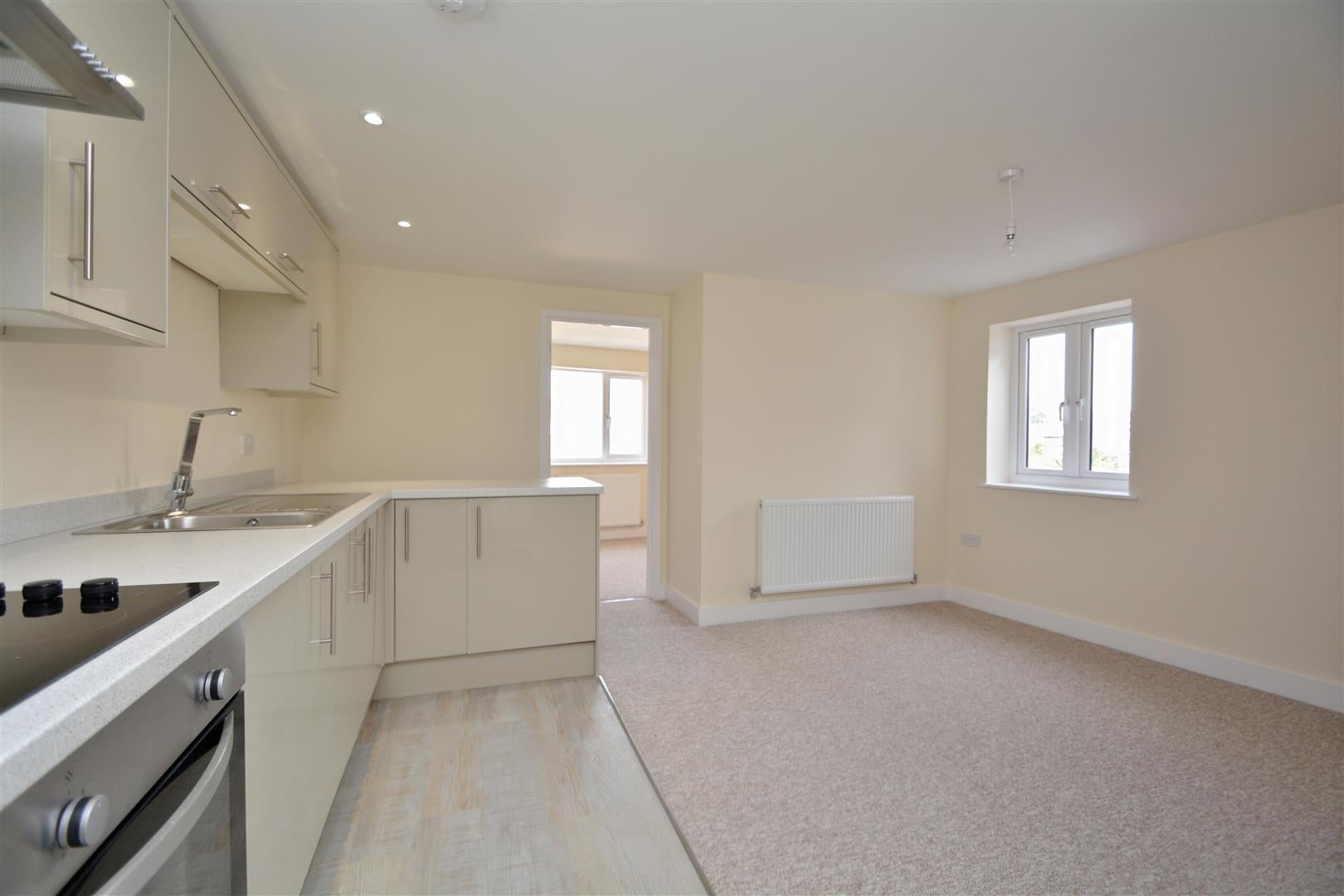 Flat Robertson Road in Bristol