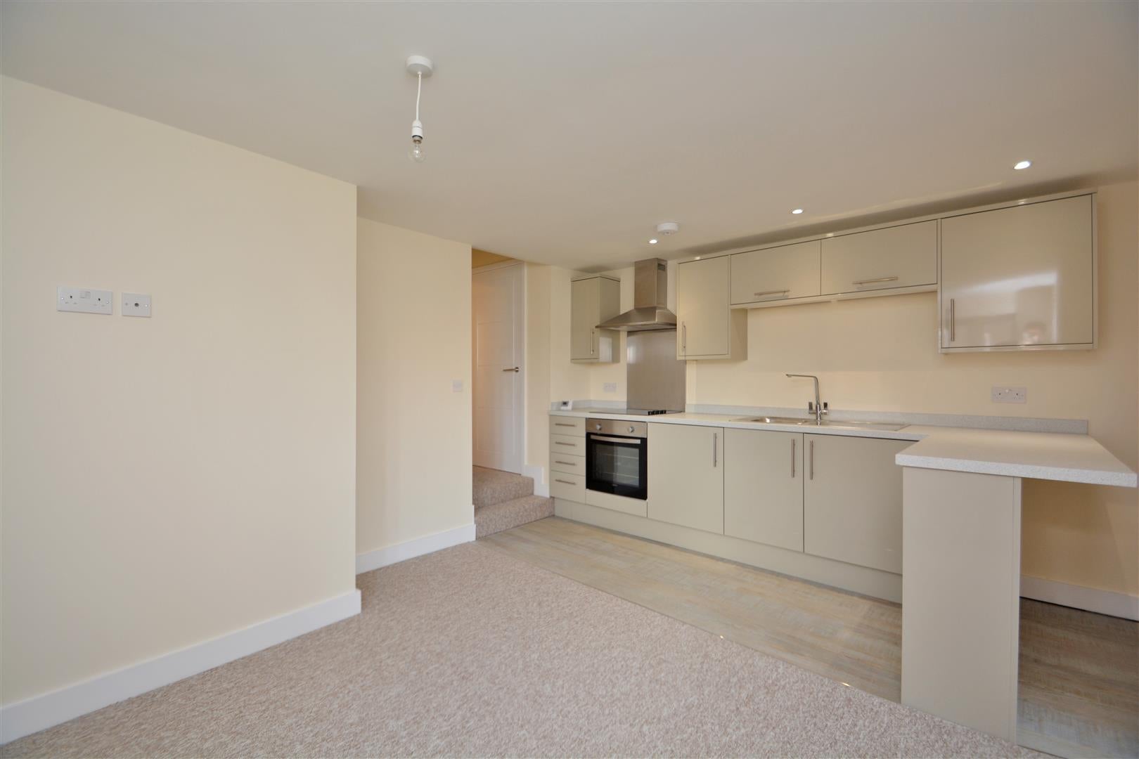 Flat Robertson Road in Bristol